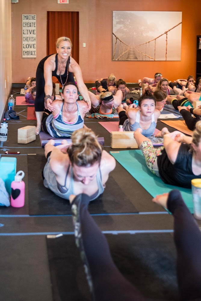 Teach Yoga: Floor Bow - adjusting